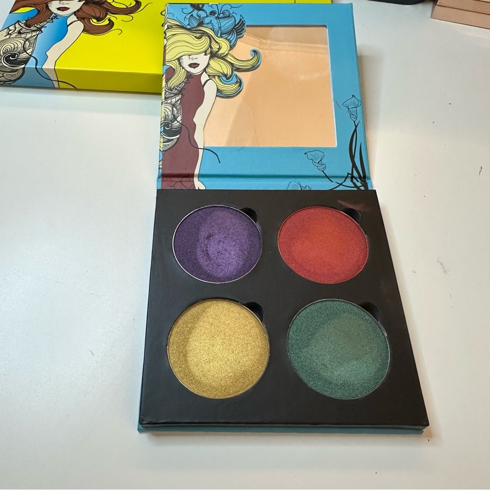 Sauce Box Art Nouveau Eyeshadow Palette Limited Edition large pan eyeshadows